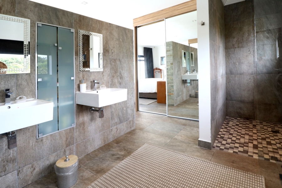 4 Bedroom Property for Sale in Seaview Eastern Cape